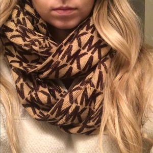 Michael Kors logo Scarf